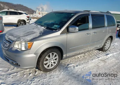 2014 Chrysler Town & Country Touring из США, поврежденный, VIN 2C4RC1BG3ER216887